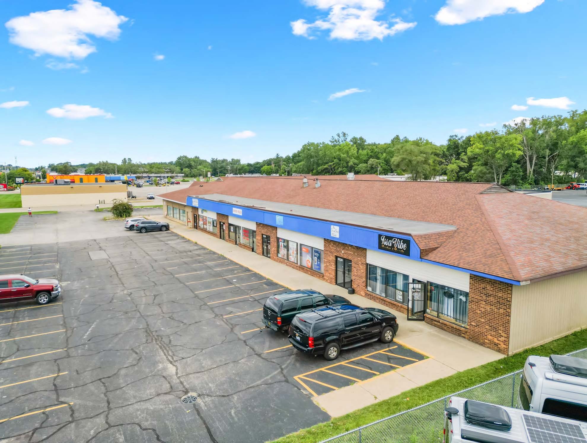 5520-5528 Division Ave S, Kentwood, MI for lease Primary Photo- Image 1 of 7