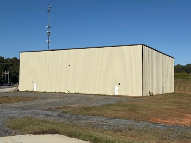 421 19th SE st, Hickory, NC for lease - Building Photo - Image 3 of 13