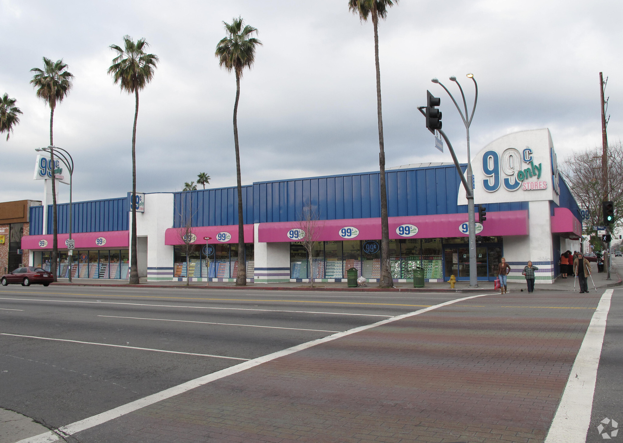 6745 Van Nuys Blvd, Van Nuys, CA for sale Primary Photo- Image 1 of 1