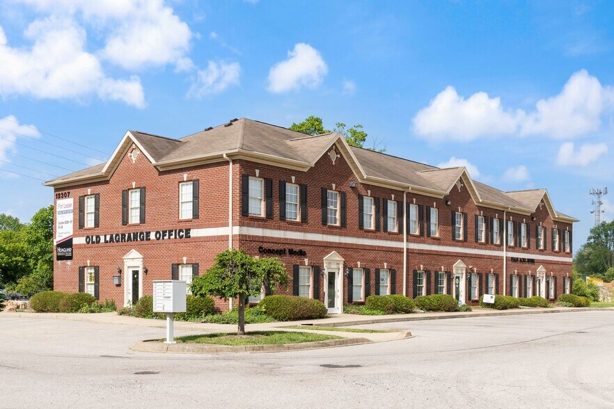 12307 Old Lagrange Rd, Louisville, KY 40245