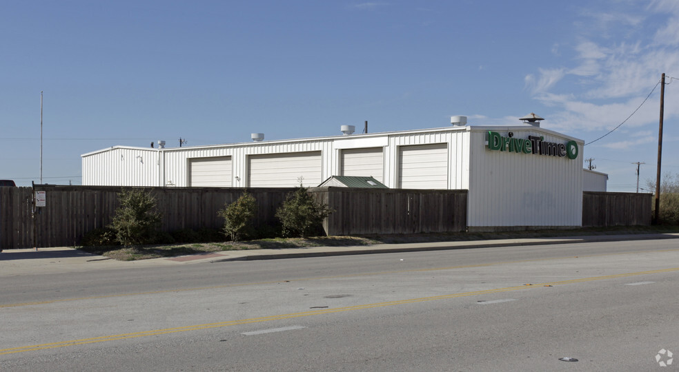 2335 S Interstate 35, Round Rock, TX for lease - Building Photo - Image 2 of 3