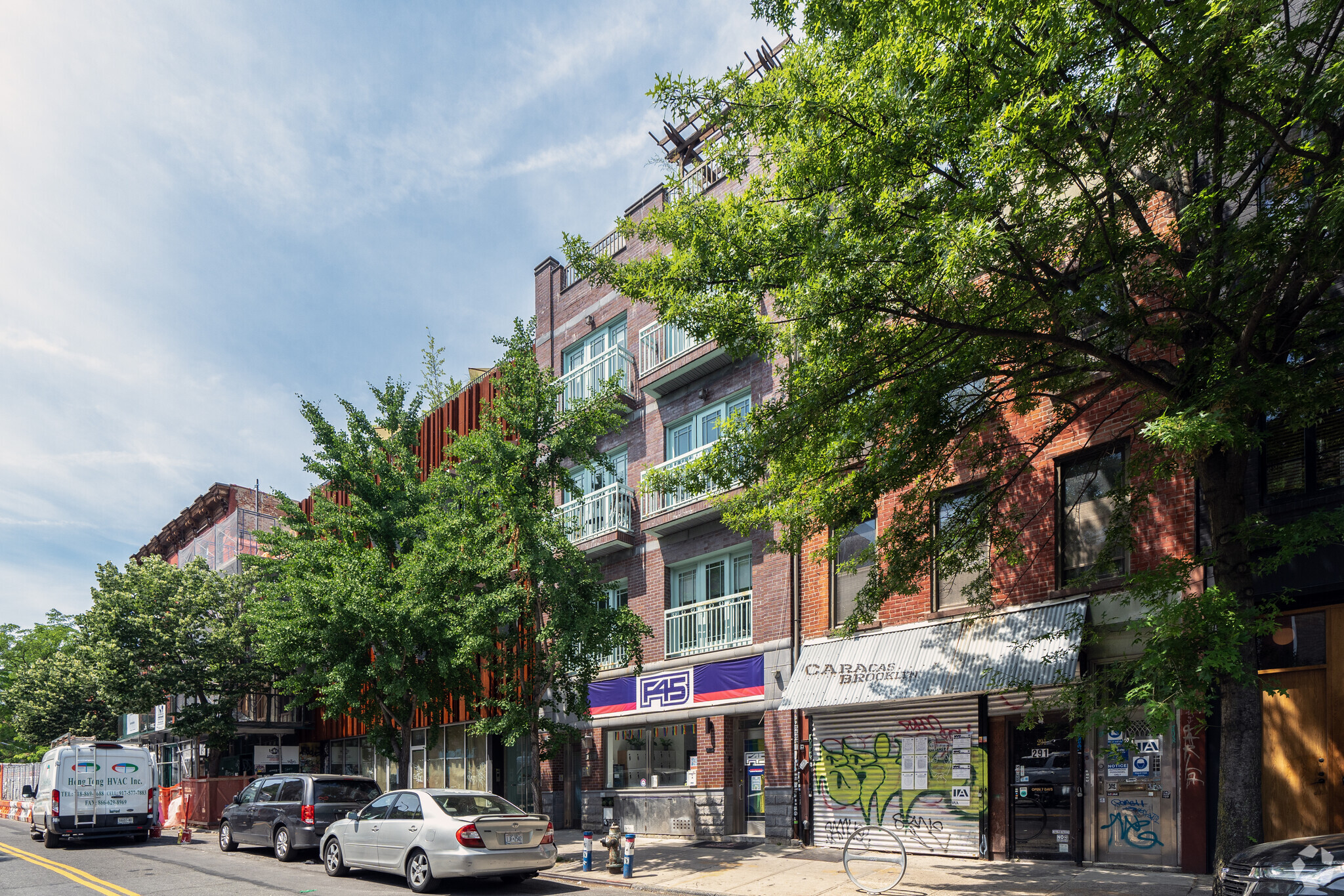 287 Grand St, Brooklyn, NY for sale Primary Photo- Image 1 of 1