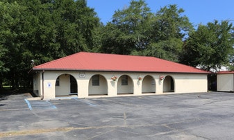 914 N Ferdon Blvd, Crestview FL - Parking Garage