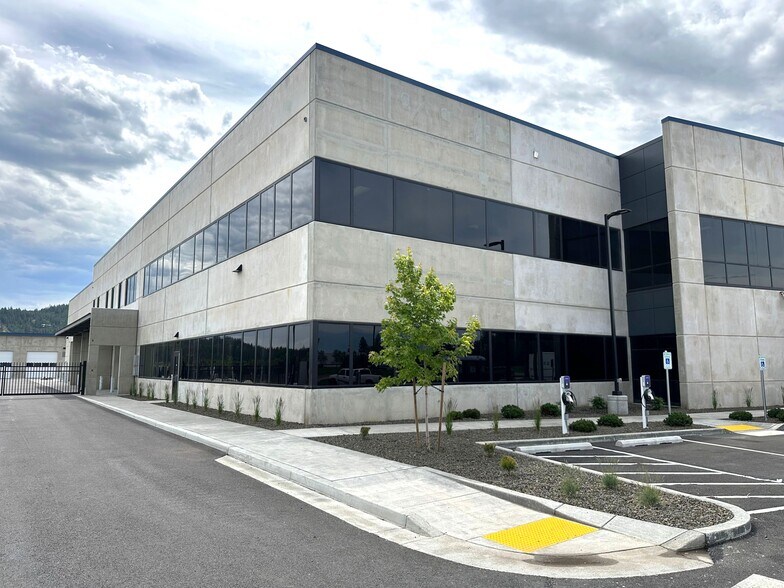 888 Lochsa st, Post Falls, ID for sale - Primary Photo - Image 1 of 1