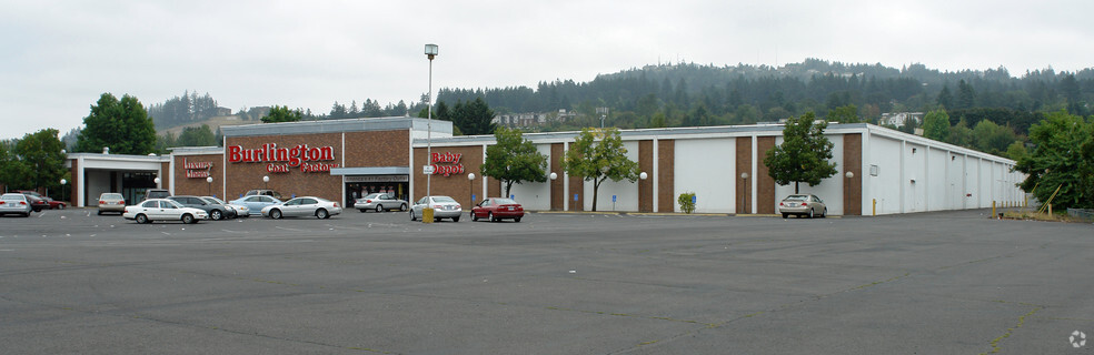 10506 SE 82nd Ave, Portland, OR for lease - Building Photo - Image 3 of 10