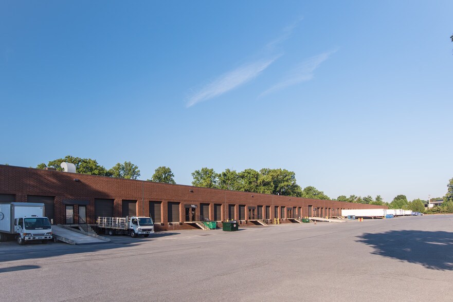 810 Cromwell Park Dr, Glen Burnie, MD for lease - Building Photo - Image 3 of 5