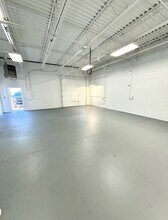 5222-5232 Tractor Rd, Toledo, OH for lease Interior Photo- Image 2 of 6