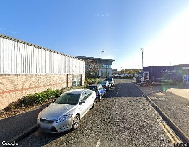 402-405 Montrose Ave, Slough for lease - Building Photo - Image 3 of 3