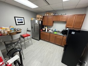 3200 Wake Forest Rd, Raleigh, NC for lease Interior Photo- Image 2 of 5