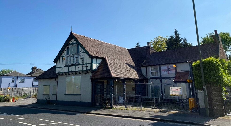 144 Staines Rd E, Sunbury On Thames for sale - Primary Photo - Image 1 of 1