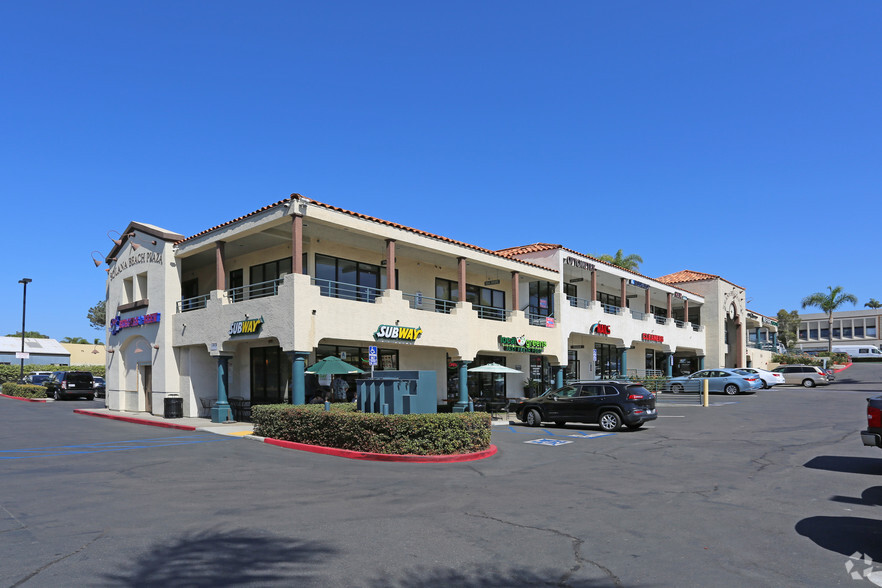 120-124 Lomas Santa Fe Dr, Solana Beach, CA for lease - Primary Photo - Image 1 of 2