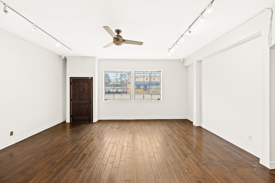 5712-5714 Lankershim Blvd, North Hollywood, CA for lease - Interior Photo - Image 3 of 16