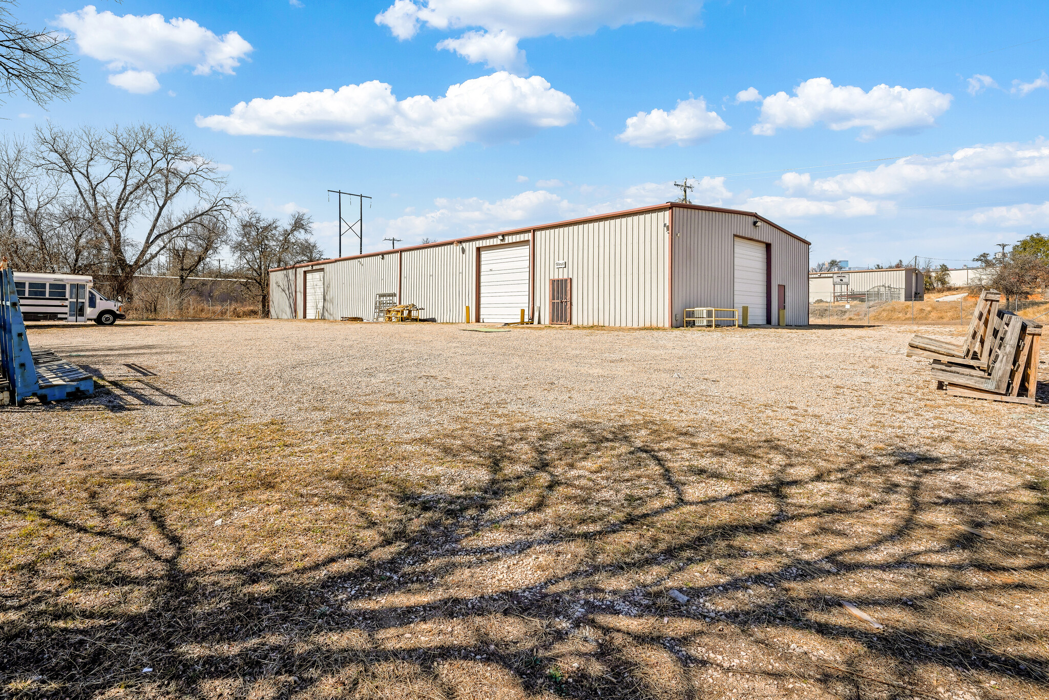 139 Samuel Dr, Weatherford, TX for sale Building Photo- Image 1 of 1