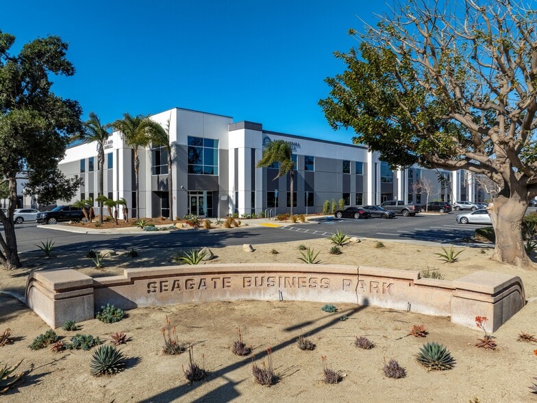 201 Rice Ave, Oxnard, CA for lease - Building Photo - Image 2 of 9