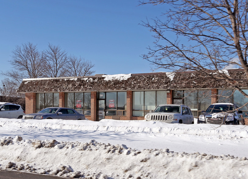 190-206 Wildcat Rd, Toronto, ON for lease - Building Photo - Image 2 of 3