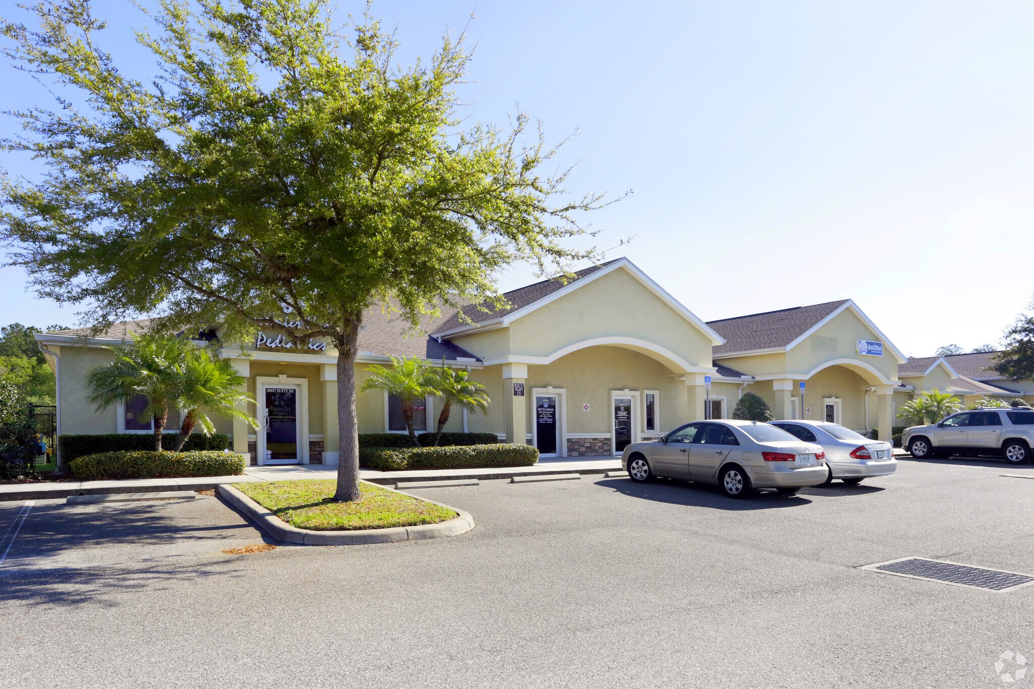 1663316637 Fishhawk Blvd, Lithia, FL 33547 Fishhawk Office Building