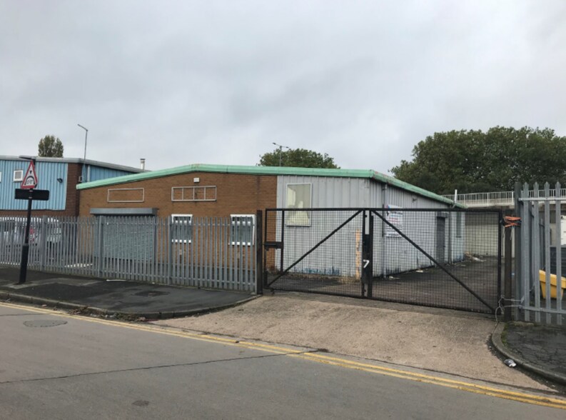 7 Wiltshire Rd, Hull for sale - Primary Photo - Image 1 of 1