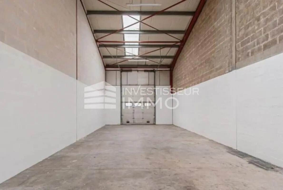 Flex in Grigny for lease Interior Photo- Image 1 of 3