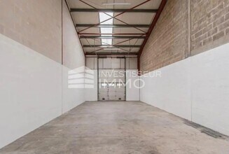 Flex in Grigny for lease Interior Photo- Image 1 of 3