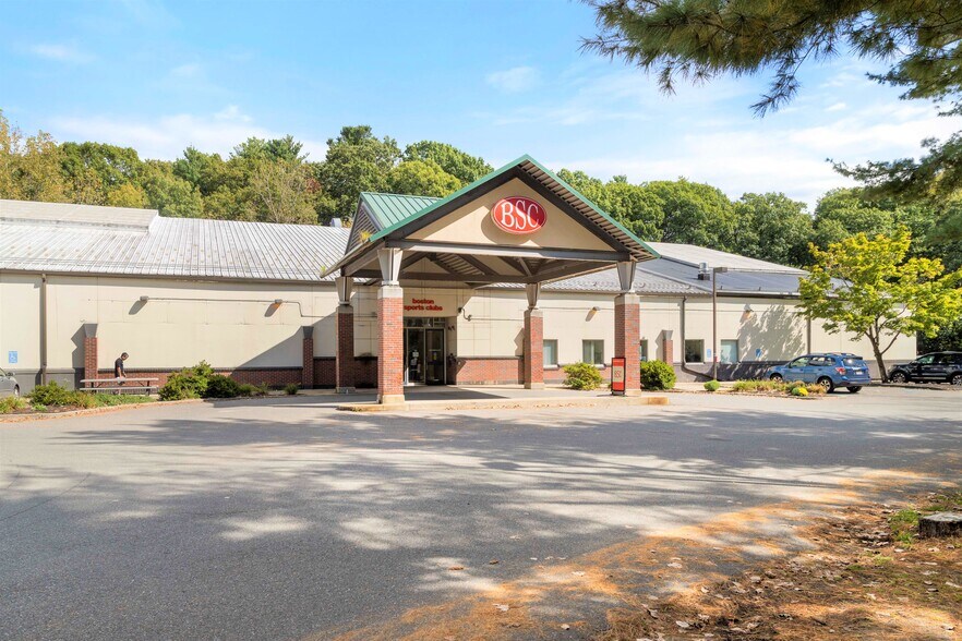 135 Wells Ave, Newton, MA for sale - Building Photo - Image 1 of 1