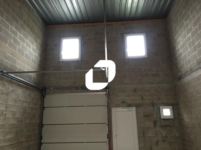 Flex in Saint-Soupplets for lease Interior Photo- Image 1 of 2