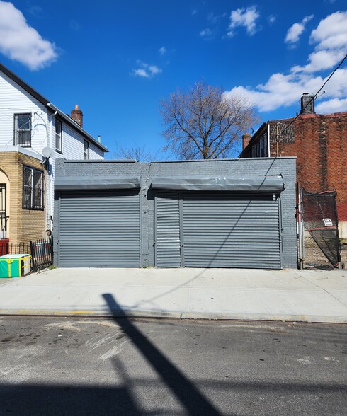 865 Liberty Ave, Brooklyn, NY for sale - Building Photo - Image 2 of 6