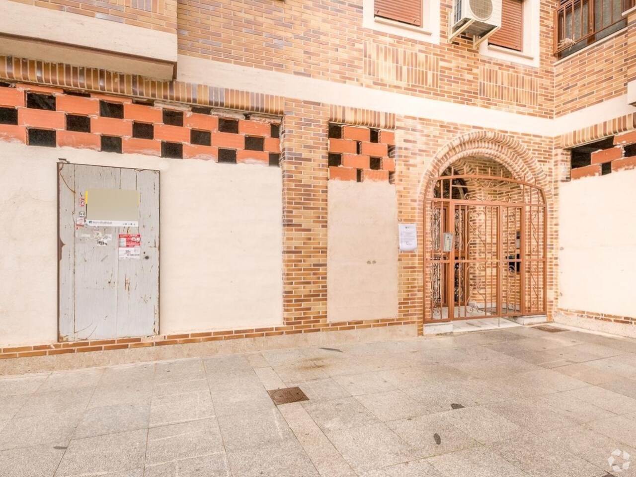 Multifamily in Fuenlabrada, Madrid for sale Interior Photo- Image 1 of 1