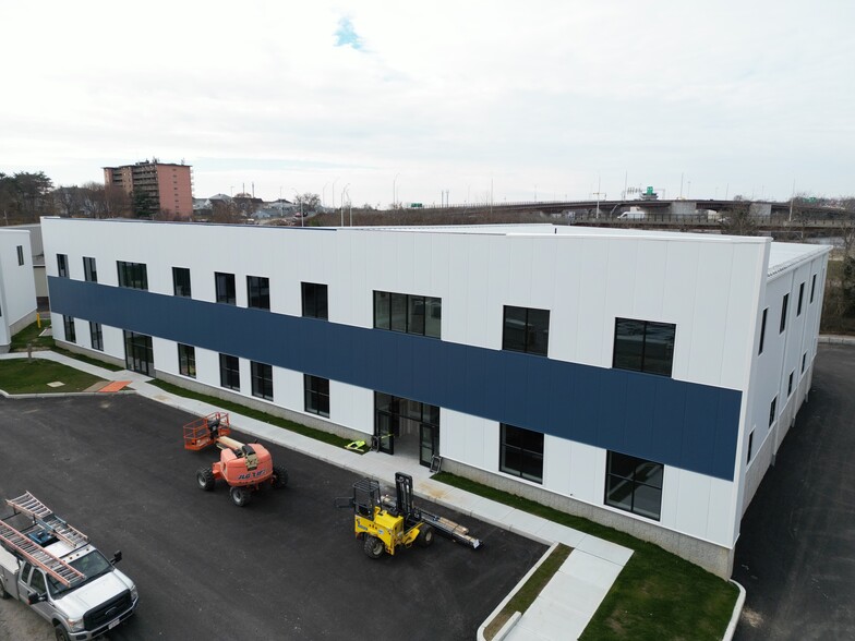 140 Ace St, Fall River, MA for lease - Building Photo - Image 1 of 34