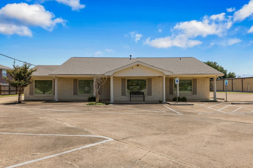 1512 Holleman Dr, College Station, TX for sale - Building Photo - Image 2 of 10