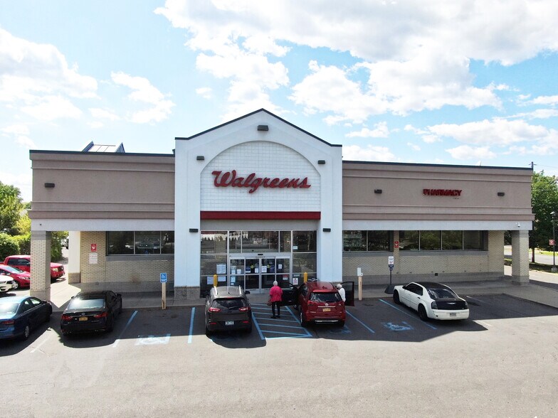 1901 2nd Ave, Watervliet, NY for sale - Building Photo - Image 1 of 1