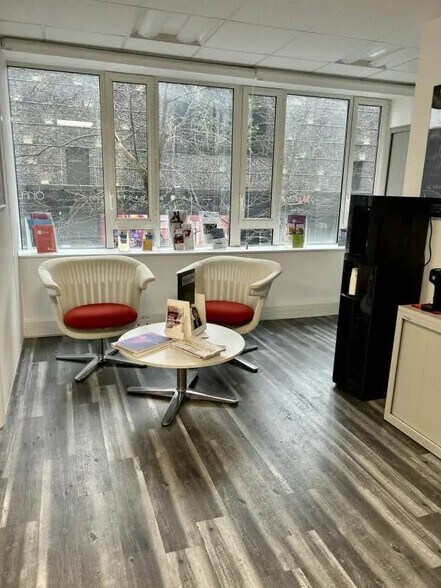 Office in Metz for lease - Building Photo - Image 3 of 12