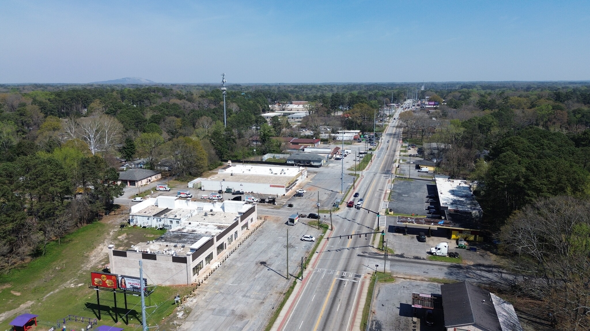3858 Glenwood Rd, Decatur, GA for lease Primary Photo- Image 1 of 13