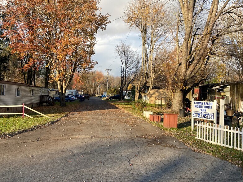 2700 Mobile Ln, Sylvan Beach, NY for sale - Building Photo - Image 1 of 1