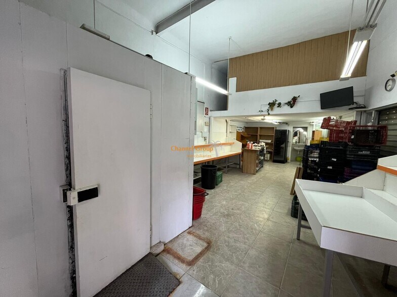 Retail in Quinto for lease - Building Photo - Image 3 of 6