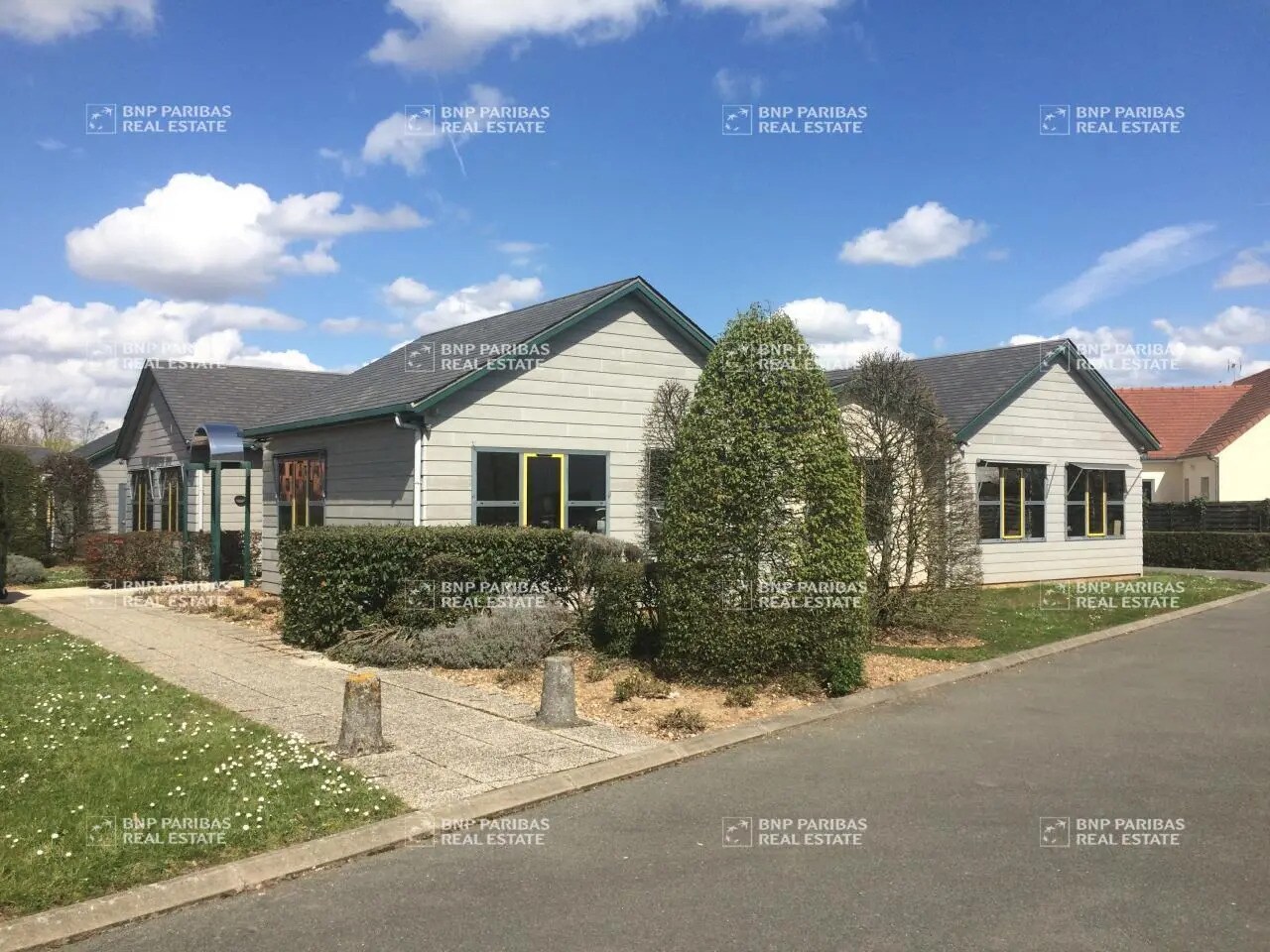 Office in Olivet for lease Building Photo- Image 1 of 10