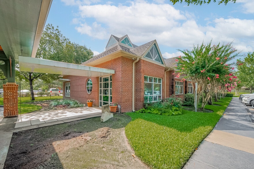 19855 Greenwind Chase Dr, Houston, TX for lease - Building Photo - Image 2 of 9