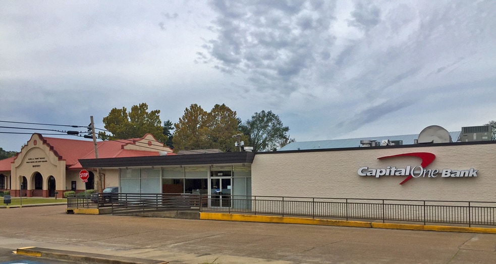 102 N Pine St, DeQuincy, LA for sale - Building Photo - Image 1 of 1