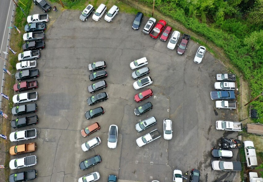 785 E 3rd St, Lafayette, OR for lease - Building Photo - Image 3 of 12