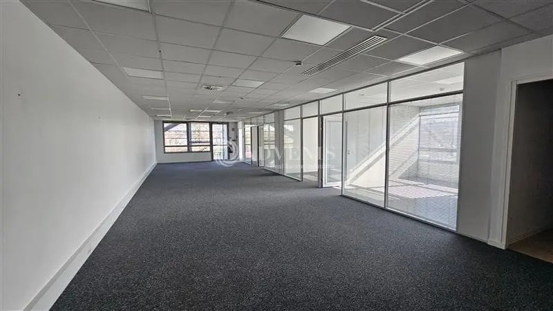 Office in VILLENEUVE-D'ASCQ for lease - Interior Photo - Image 3 of 6