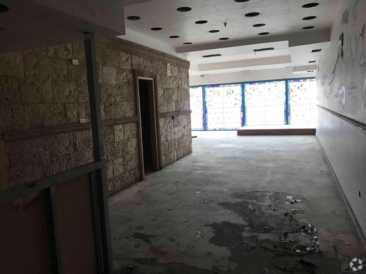 Alcobendas, MAD 28100 -  -  - Interior Photo - Image 1 of 9