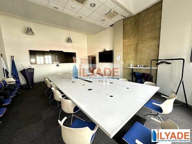 30 Boulevard Saade - Quai Lazaret, Marseille for lease - Building Photo - Image 3 of 12