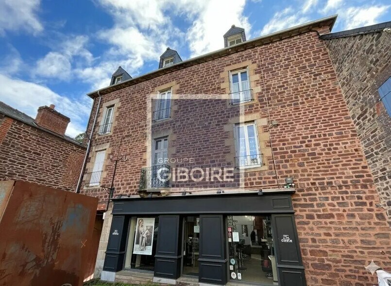 Retail in Montfort-sur-Meu for lease - Building Photo - Image 2 of 7