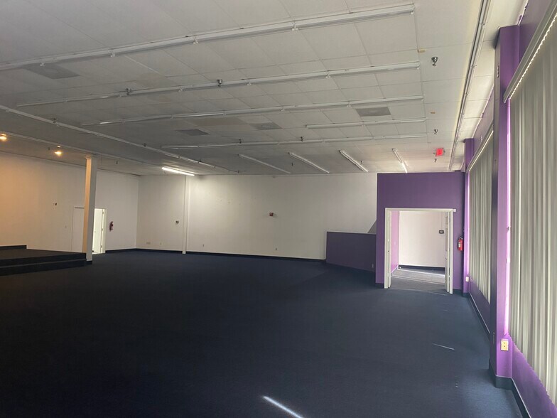 3900 Bexley Pl, Suitland, MD for lease - Interior Photo - Image 3 of 14