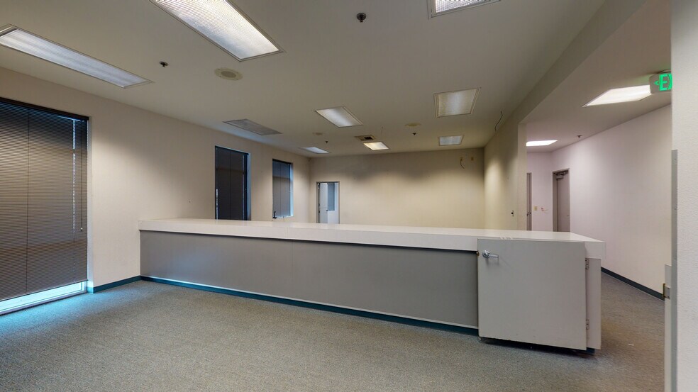 3801 Pegasus Dr, Bakersfield, CA for sale - Matterport 3D Scan - Image 2 of 27