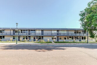 10255 E 25th Ave, Aurora, CO for lease Interior Photo- Image 2 of 7