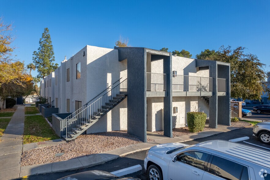 1502 W Glendale Ave, Phoenix, AZ for sale - Primary Photo - Image 1 of 1