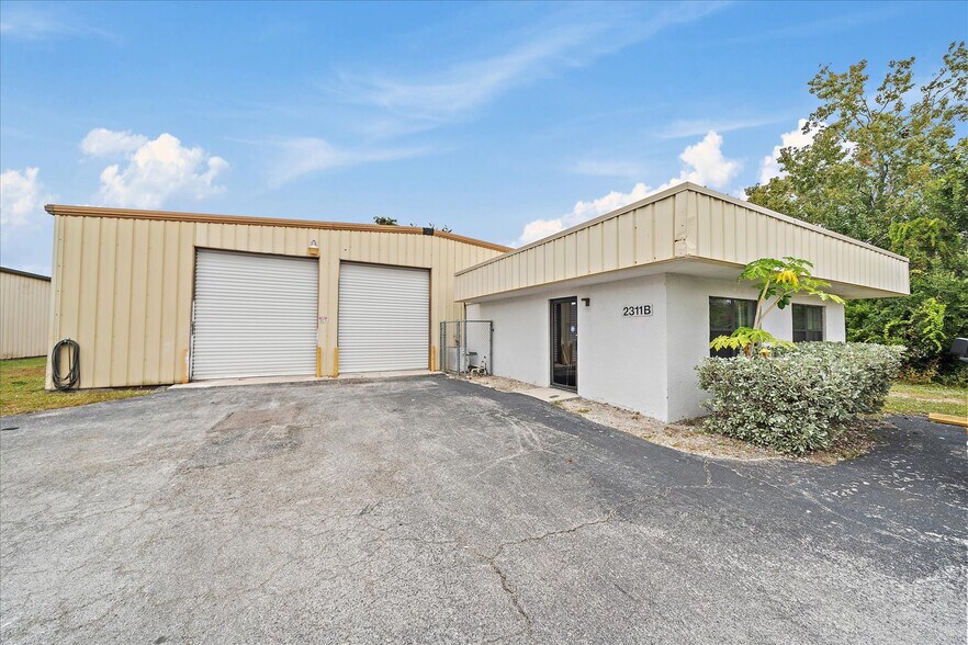 2311 Whitfield Industrial Way, Sarasota, FL for sale - Building Photo - Image 2 of 16
