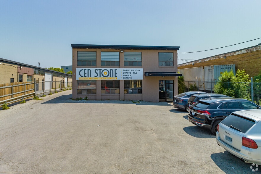 101 Rivalda Rd, Toronto, ON for lease - Building Photo - Image 3 of 3