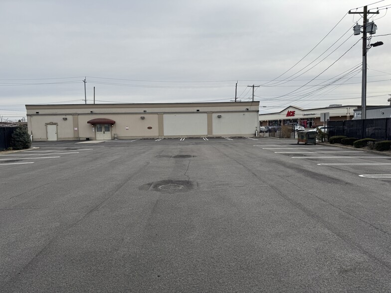 3930 Long Beach Rd, Island Park, NY for sale - Building Photo - Image 2 of 5