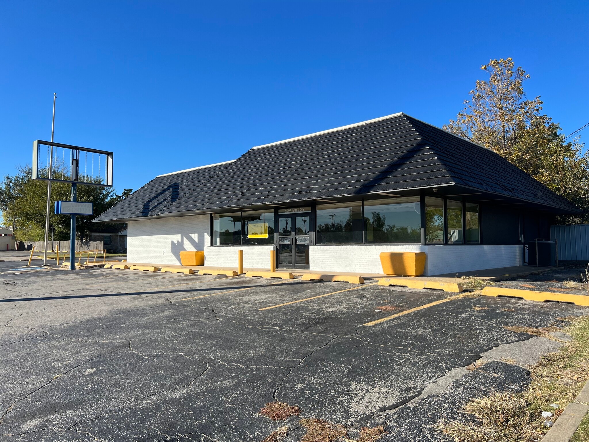 4625 NW 39th St, Oklahoma City, OK for lease Building Photo- Image 1 of 3